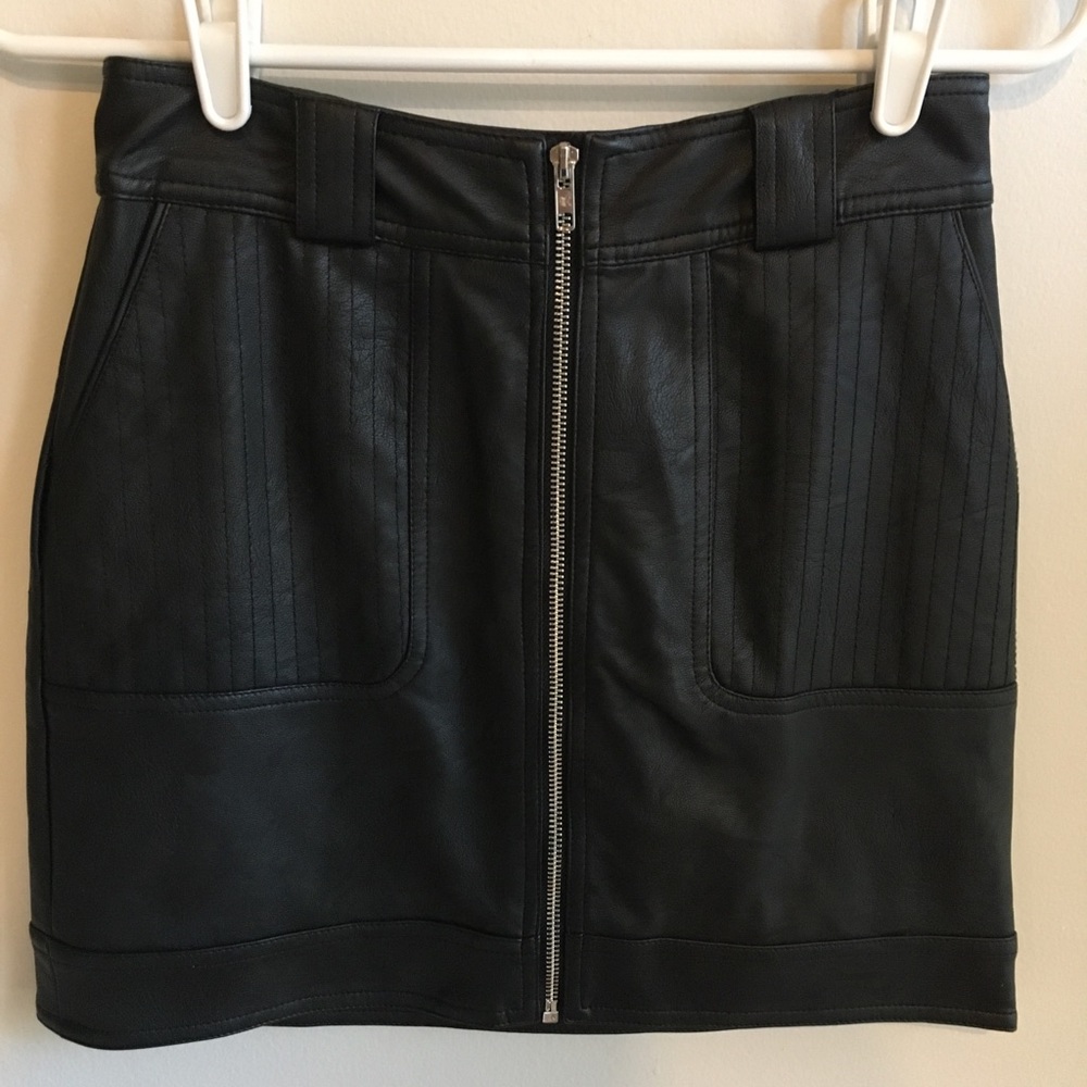 Topshop Size 4 Zip Up Leather Mini Skirt